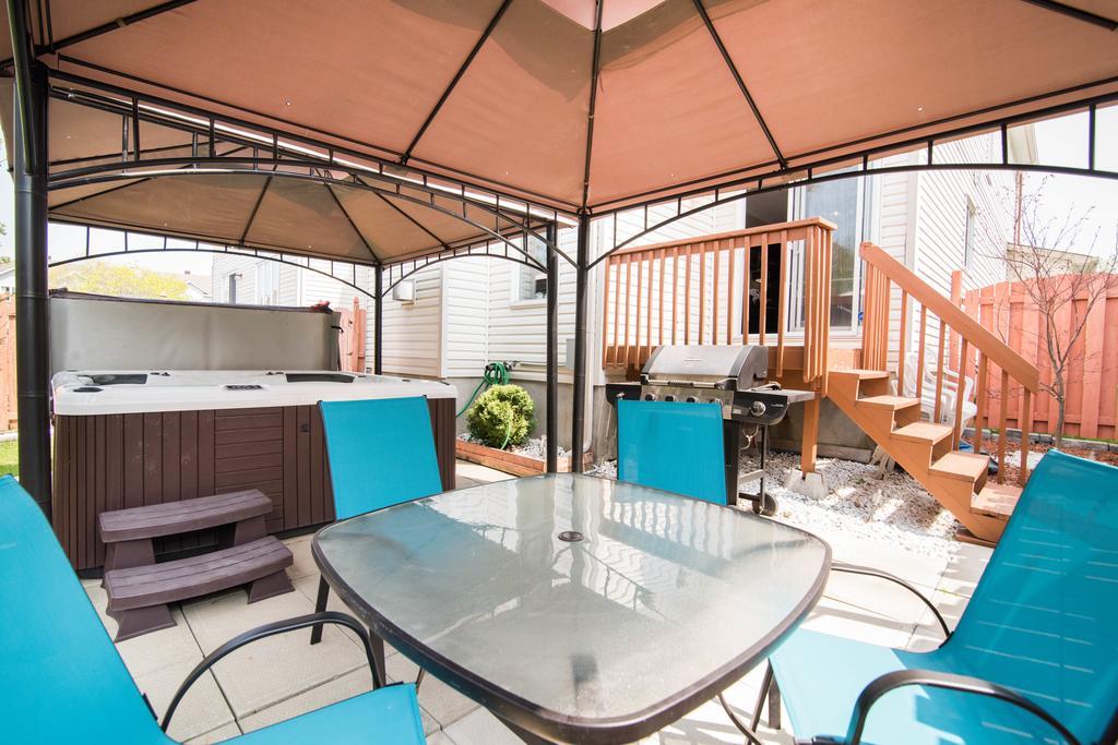 Kashy Homes Luxury With Hot Tub * Ottawa