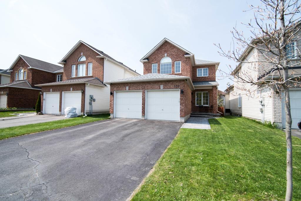 Kashy Homes Luxury With Hot Tub Ottawa